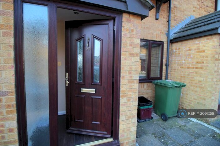 2 Bedroom Terraced House To Rent In Drummond Close, Erith, DA8