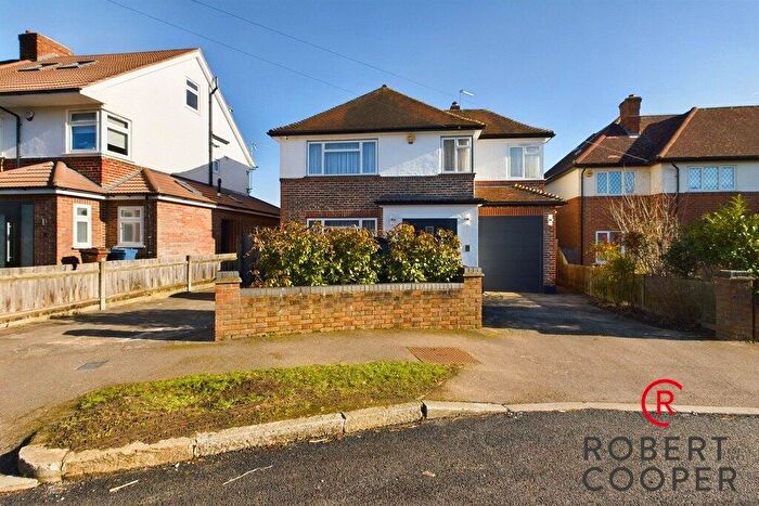 6 Bedroom Detached House To Rent In East Towers, Pinner, HA5