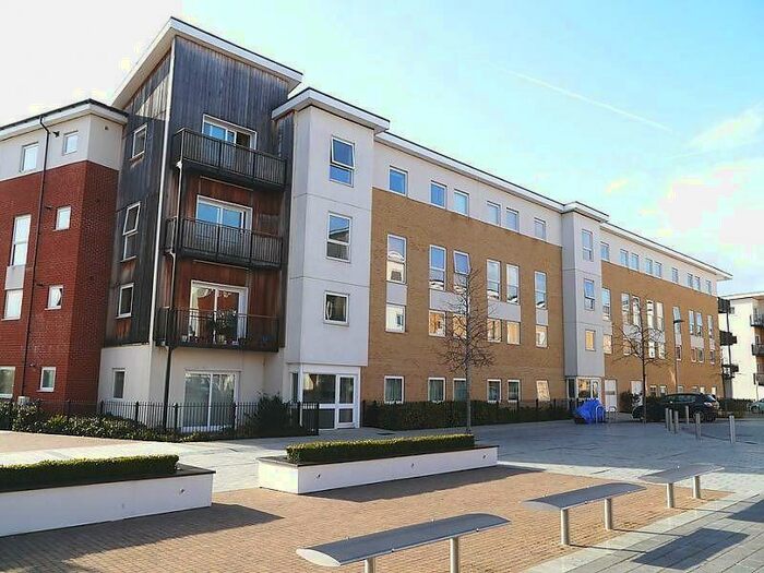 1 Bedroom Apartment To Rent In Thorney House, Whale Avenue, Kennet Island, Reading, RG2