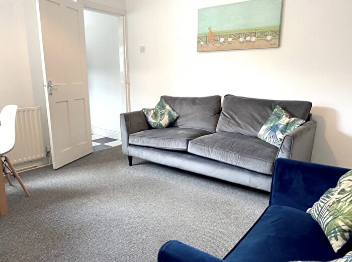 4 Bedroom Terraced House To Rent In Pennell Street, LN5