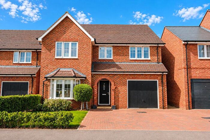 4 Bedroom Detached House For Sale In China Piece, Benson, OX10