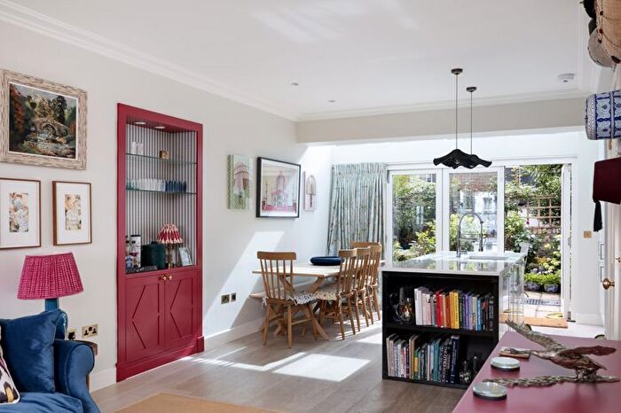 3 Bedroom Terraced House For Sale In Atwood Road, London, W6