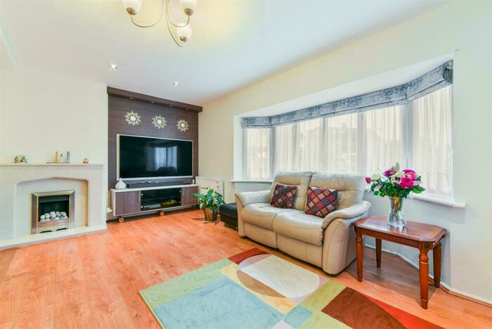 3 Bedroom Semi-Detached House To Rent In Parkwood Close, Banstead, SM7