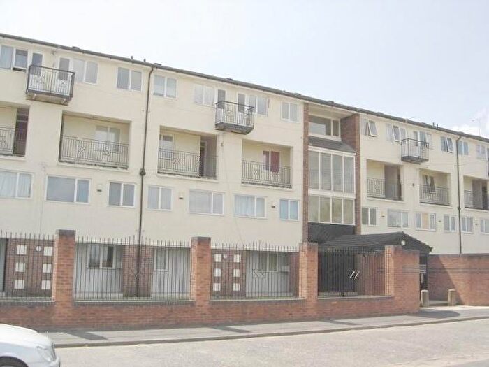 2 Bedroom Maisonette To Rent In Croxteth, Merseyside, L11