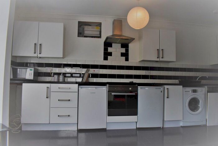 1 Bedroom Flat To Rent In Hessle Road, Hull, HU3