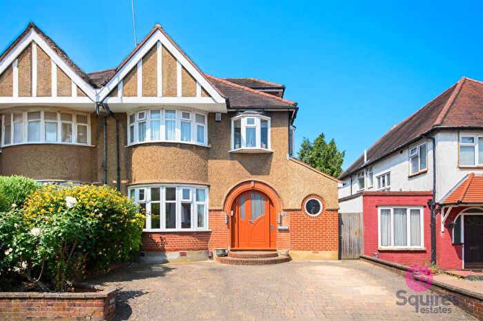 6 Bedroom Semi-Detached House For Sale In Rowsley Avenue, Hendon, London, NW4