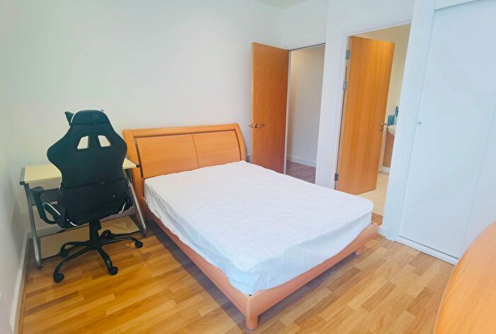 2 Bedroom Flat To Rent In Apartment, Pearl House, Princess Way, Swansea, SA1