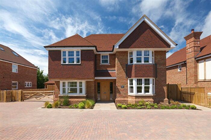 6 Bedroom Detached House For Sale In Amberley House, Barnsole Road, Staple, CT3