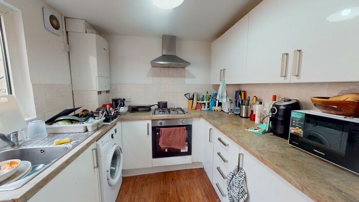 5 Bedroom Terraced House To Rent In Viaduct Road, BN1