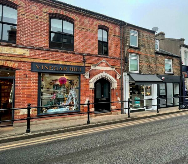 1 Bedroom Flat To Rent In St. Leonards Road, Windsor, SL4