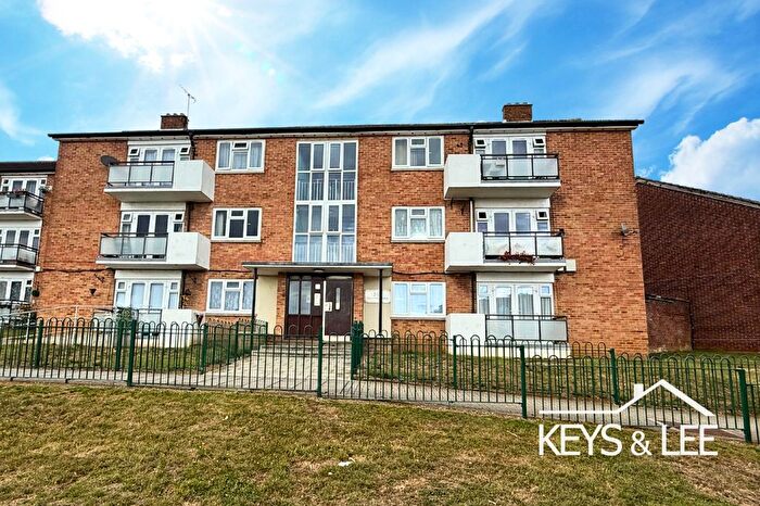 1 Bedroom Flat For Sale In Highfield Link, Romford, RM5