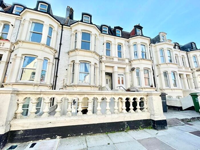1 Bedroom Flat To Rent In Alhambra Road, Southsea, PO4