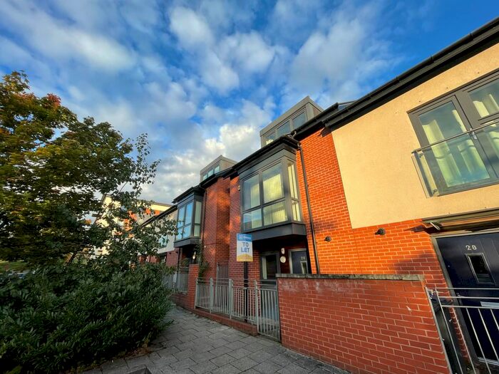 4 Bedroom Town House To Rent In Colbrand Grove, Park Central, B15