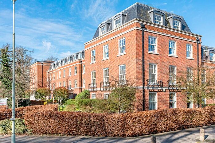 1 Bedroom Apartment For Sale In Peel Court, College Way, Welwyn Garden City, Hertfordshire, AL8