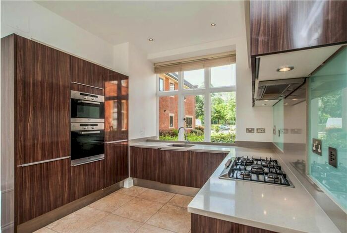 1 Bedroom Flat To Rent In J F K House, Royal Connaught Drive, Bushey, Hertfordshire, WD23