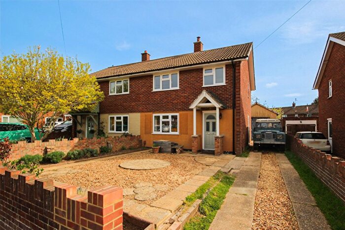 3 Bedroom Semi Detached House For Sale In Mount Pleasant Road, Clapham, Bedford, Bedfordshire, MK41