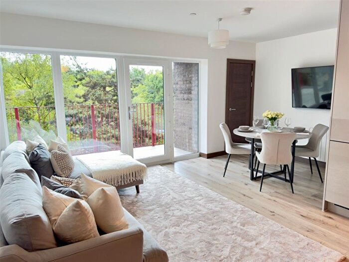 1 Bedroom Flat For Sale In Leander Heights, Mill Wood, Maidstone, Kent, ME14