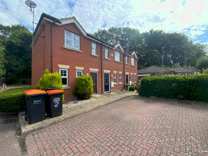 1 Bedroom End Of Terrace House To Rent In Mandrell Close, Dunstable, Bedfordshire, LU5