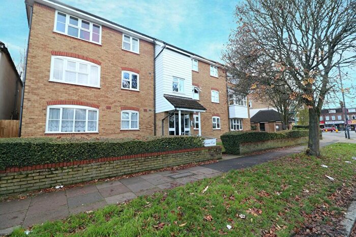 1 Bedroom Flat To Rent In Harewood Court, Harrow Weald, HA3