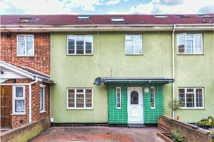5 Bedroom Terraced House To Rent In Berry Cottages, Repton Street, London E14