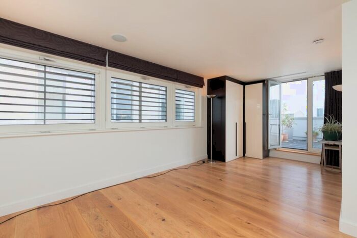 2 Bedroom Flat To Rent In Axis Court, London, SE16