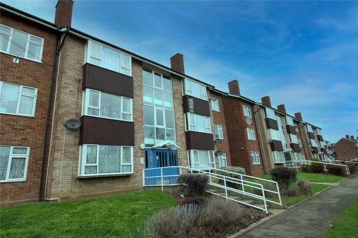 2 Bedroom Flat To Rent In Birkfield Drive, Ipswich, IP2