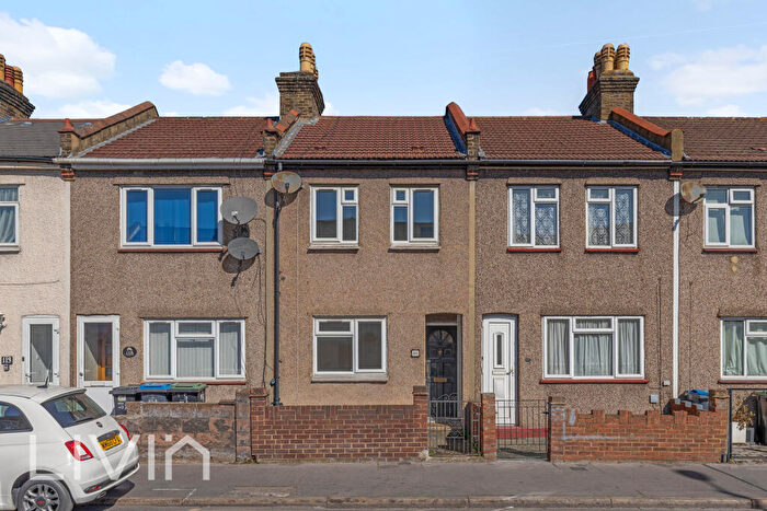 3 Bedroom Terraced House For Sale In Northcote Road, Croydon, CR0