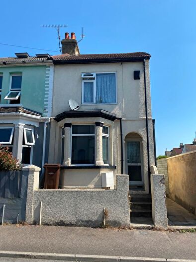 3 Bedroom End Terrace House For Sale In Trinity Road, Gillingham, ME7