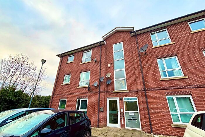 2 Bedroom Flat To Rent In Hendon Court, Hendon Rise, NG3