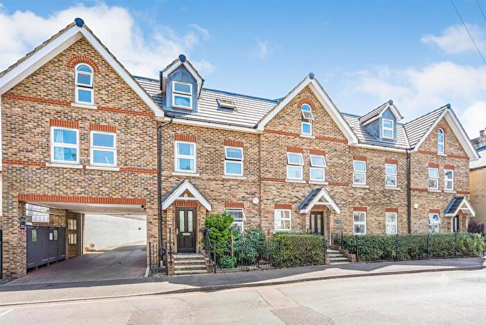 2 Bedroom Apartment For Sale In William Road, Sutton, SM1
