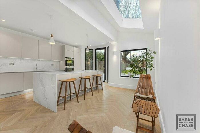 3 Bedroom Terraced House To Rent In Holtwhite Avenue, Enfield, EN2