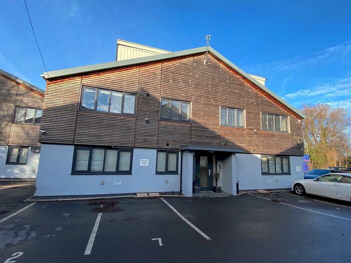 Apartment To Rent In Richmond Road, Solihull, B92