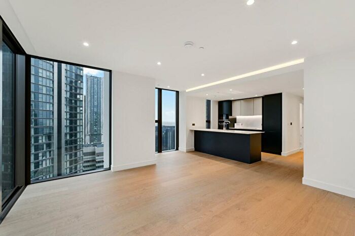 2 Bedroom Apartment To Rent In Harcourt Tower, Marsh Wall, London, E14