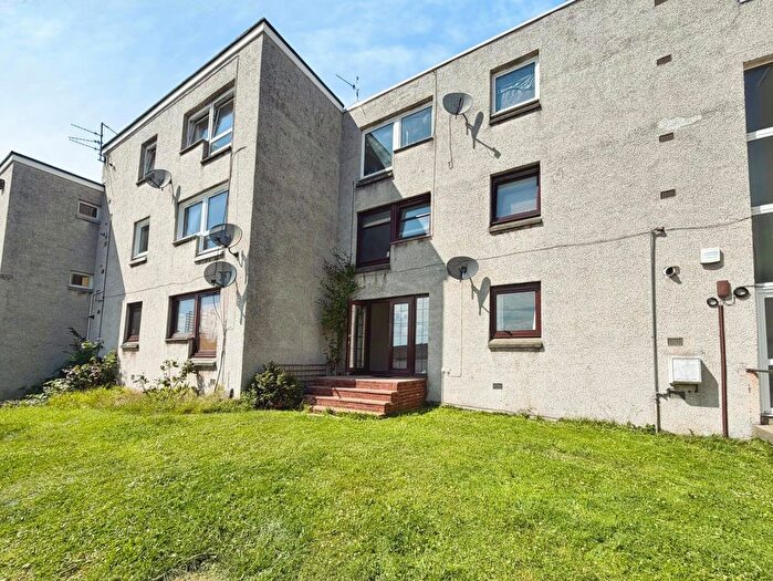 2 Bedroom Flat To Rent In Southampton Place, Dundee, DD4