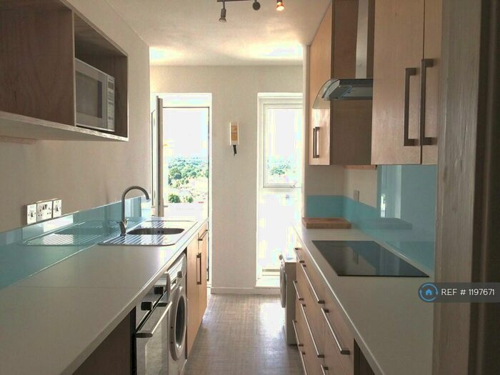 2 Bedroom Flat To Rent In Dawvid House, Plymouth, PL4