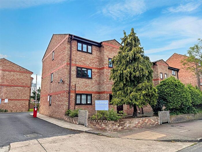 1 Bedroom Flat For Sale In Chobham Road, London, E15