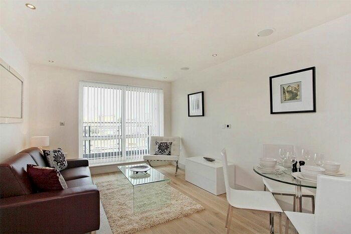 1 Bedroom Flat To Rent In Park Street, London, SW6