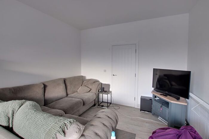1 Bedroom Flat To Rent In Windsor Road, Trowbridge, BA14