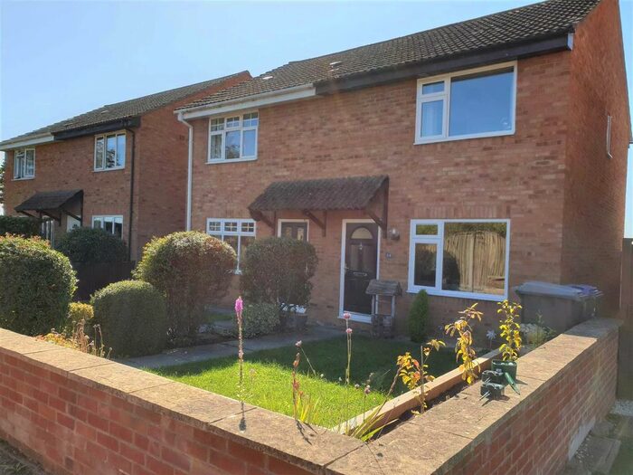 3 Bedroom Semi-Detached House To Rent In Pennine Close, Melksham, SN12