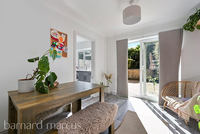 3 Bedroom Terraced House For Sale In Woodcrest Walk, Reigate, RH2