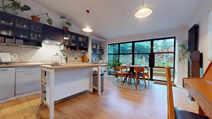 3 Bedroom Detached House For Sale In Coppin Lane, Bradwell, Milton Keynes, MK13