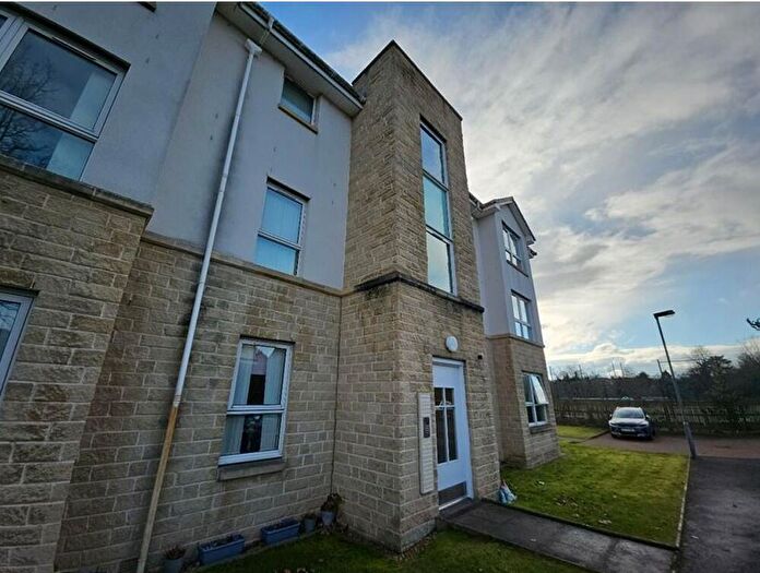 2 Bedroom Flat To Rent In Windmill Court, Hamilton, South Lanarkshire, ML3
