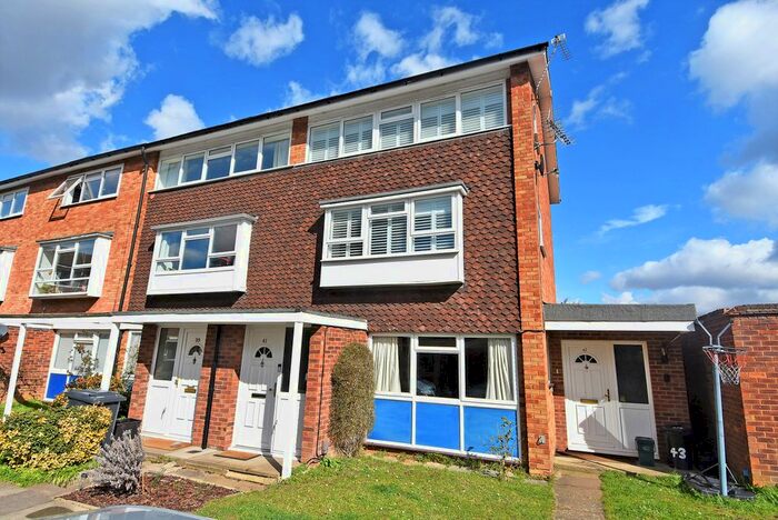 2 Bedroom Maisonette To Rent In Watermill Close, Ham, Richmond, TW10