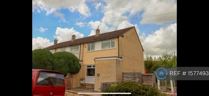 3 Bedroom End Of Terrace House To Rent In Triangle Villas, Bath, BA2