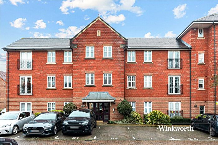 2 Bedroom Flat For Sale In Shillingford Close, Mill Hill East, London, NW7
