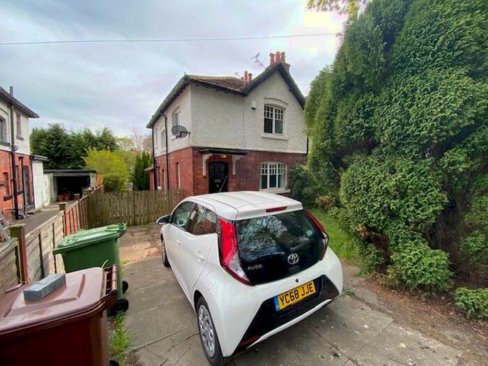 3 Bedroom Semi-Detached House To Rent In Shadwell Lane, Leeds, LS17