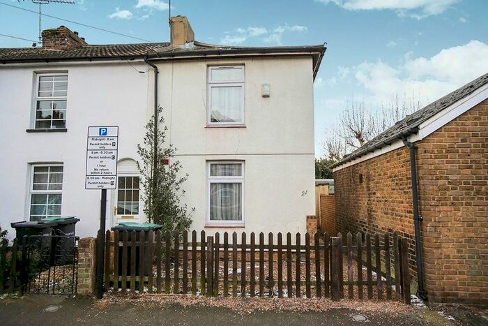2 Bedroom End Of Terrace House To Rent In Spencer Street, Gravesend, Kent, DA11