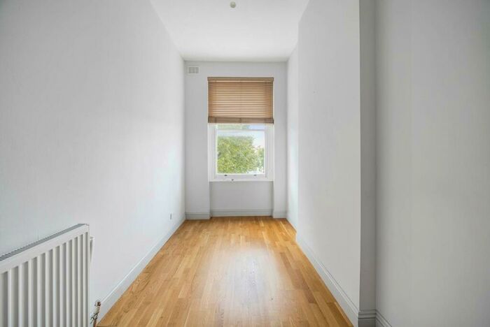 2 Bedroom Flat To Rent In Abbey Road, St John's Wood, London, NW8