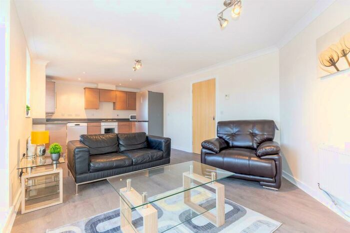 2 Bedroom Apartment To Rent In Chillingham Road, Heaton, NE6