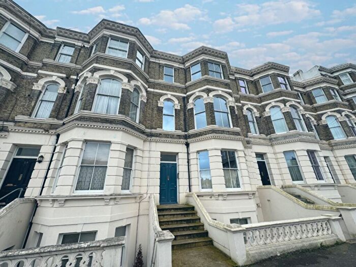 2 Bedroom Flat To Rent In Dalby Square, Margate, Kent, CT9